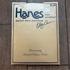 Vintage Hanes Oleg Cassini Stardust Sheer Pantyhose Champagne size B New 80s